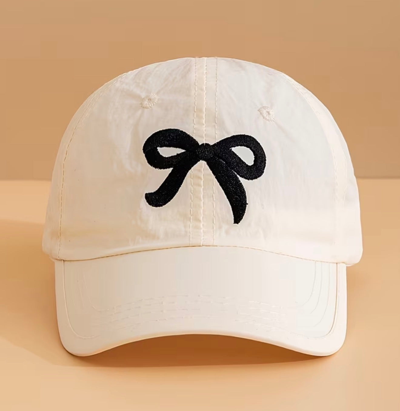 Lightweight baseball cap