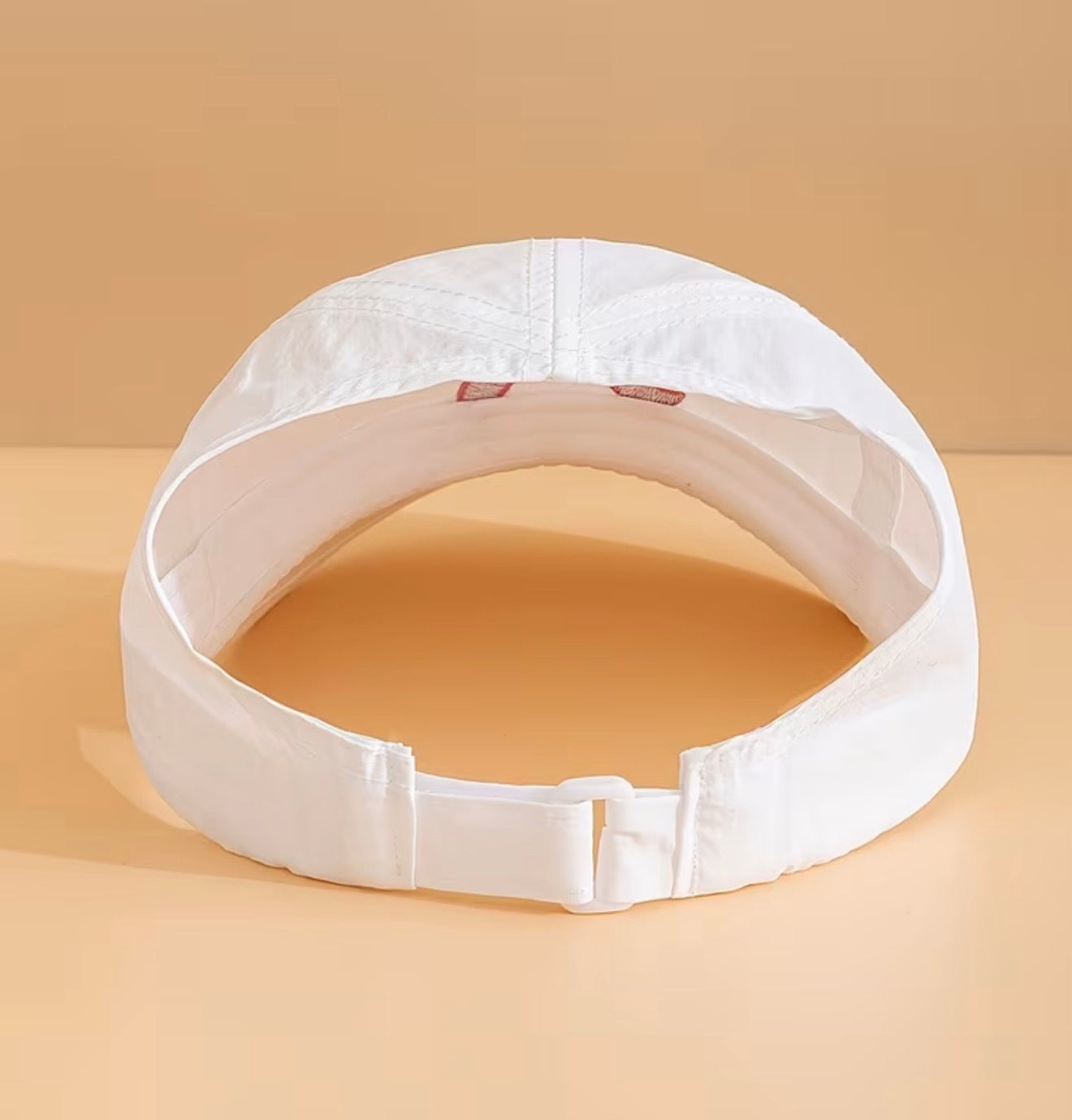 Lightweight baseball cap